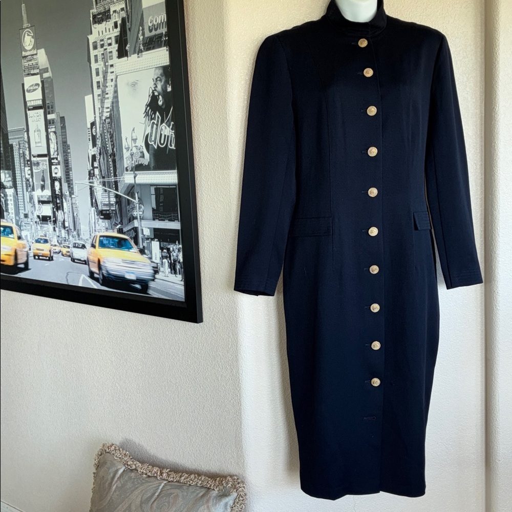 LOUIS FERAUD dress, women 8 VTG EUC Navy Gold Buttons, pocket flaps, lamb's wool - Picture 3 of 17